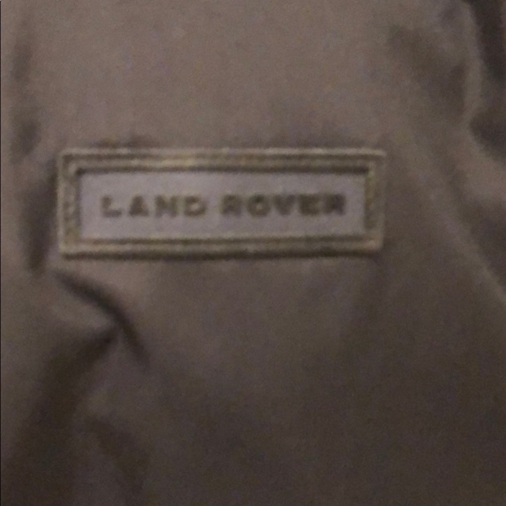 Land Rover Racing team raincoat - Picture 4 of 5